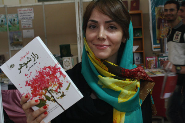 http://aamout.persiangig.com/image/00-94/940224/00.jpg